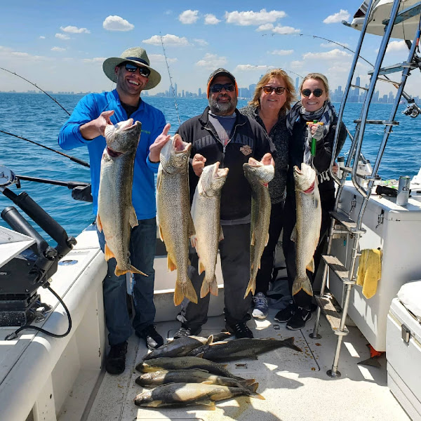 King fisher Charters - Fishing charter in Belmont Harbor