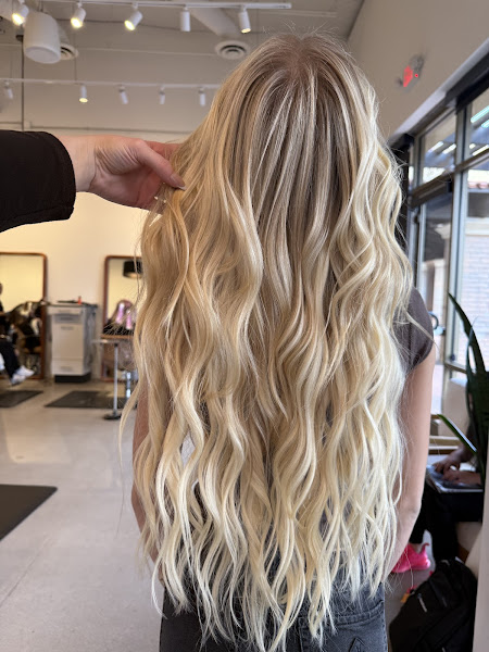 Desert Blonde Salon