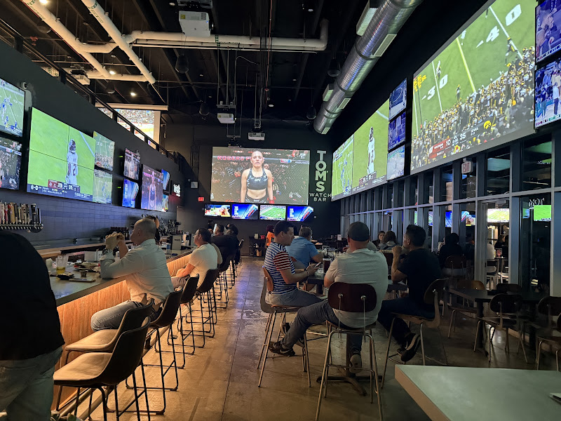 Tom's Watch Bar - Sports bar in Orlando