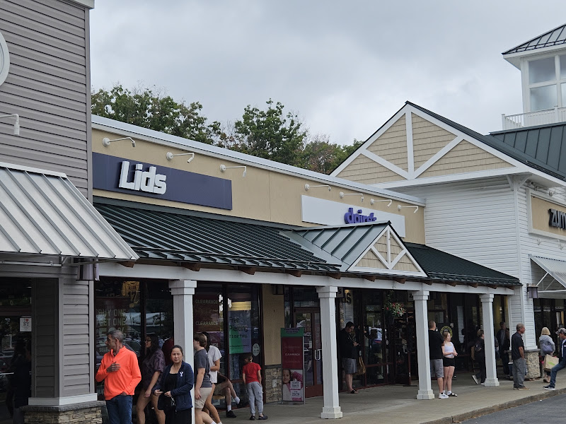 French Mountain Commons - Outlet mall in Lake George