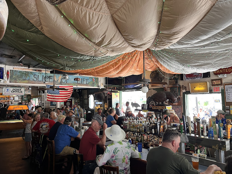 Green Parrot Bar