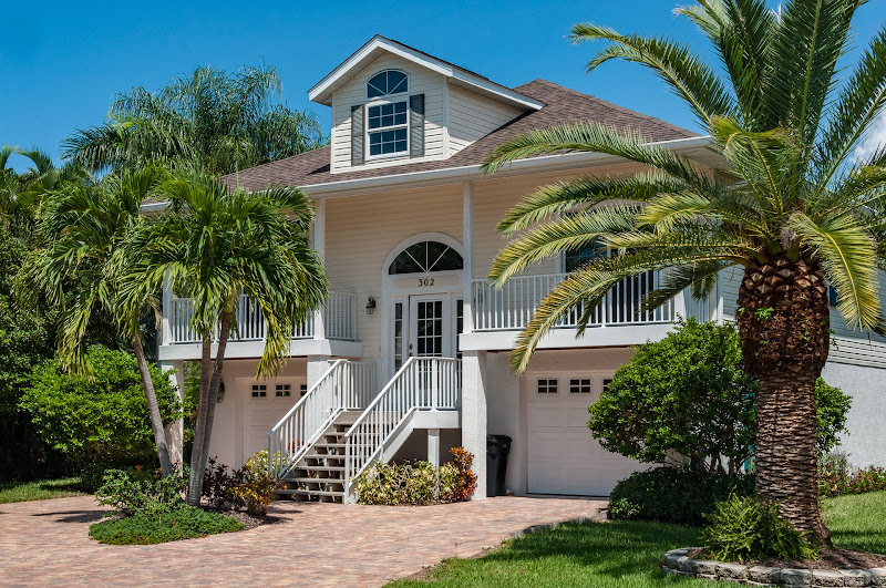 Fran Maxon Real Estate Inc - Vacation home rental agency in Anna Maria