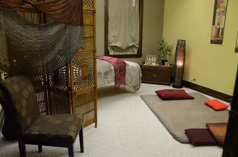 Healing Muscle Therapies - Massage therapist in Lake Geneva