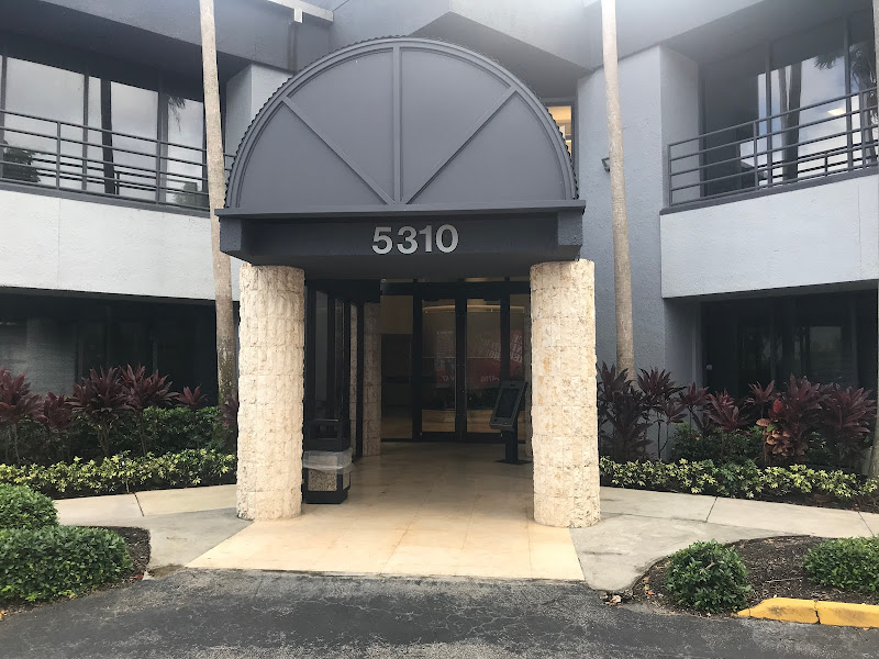 Oxford Tax & Accounting Solutions, Inc - Tax preparation service in Fort Lauderdale