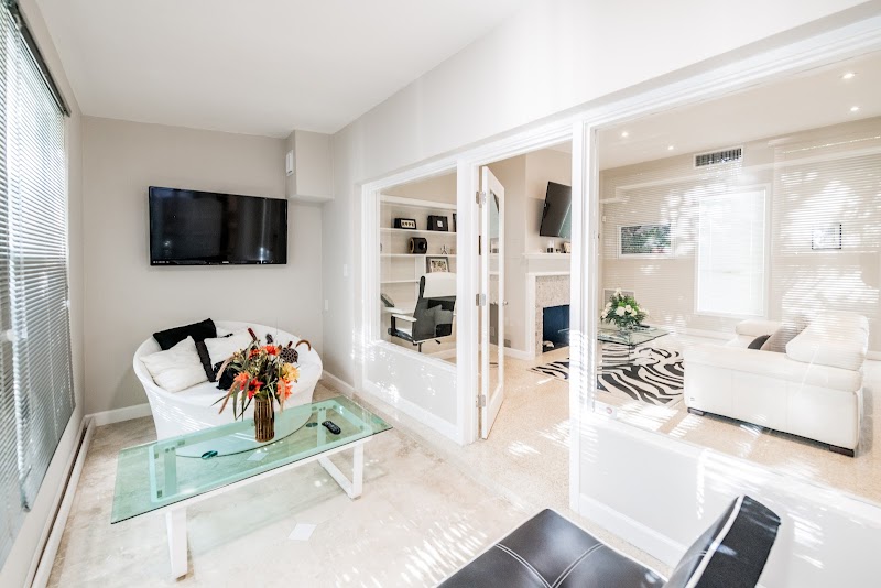 R&R Beach House, LLC - Vacation home rental agency in Fort Lauderdale