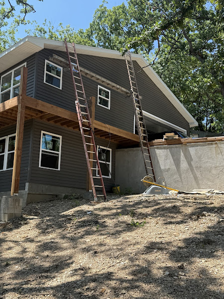 Select Exteriors & Roofing