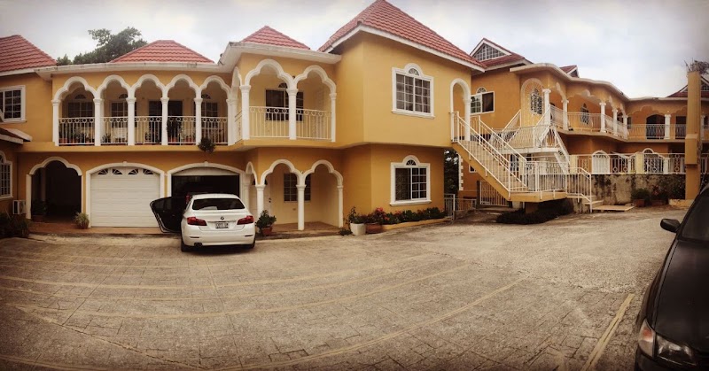 Wizzy Apartment - Hotel in Ocho Rios