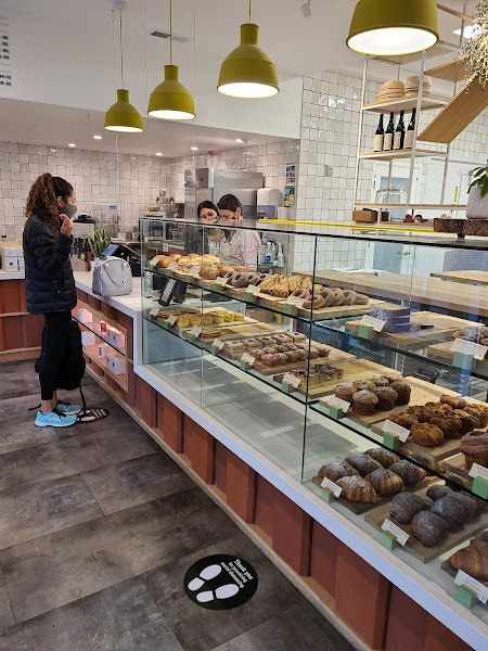 Rise + Roam Bakery and Pizzeria - Pizza restaurant in 7th Ave