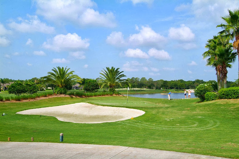 Heritage Oaks Golf & Country Club