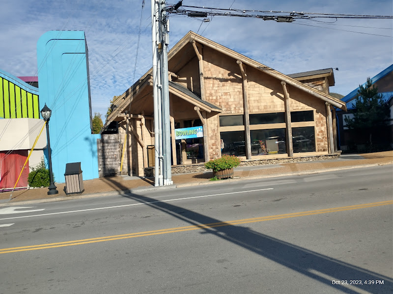 Tiebreakers Bowling and Arcade