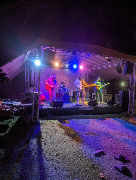 Tap Shack - Live music bar in Duck