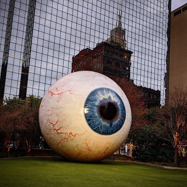 Giant Eyeball - Tourist attraction in Dallas