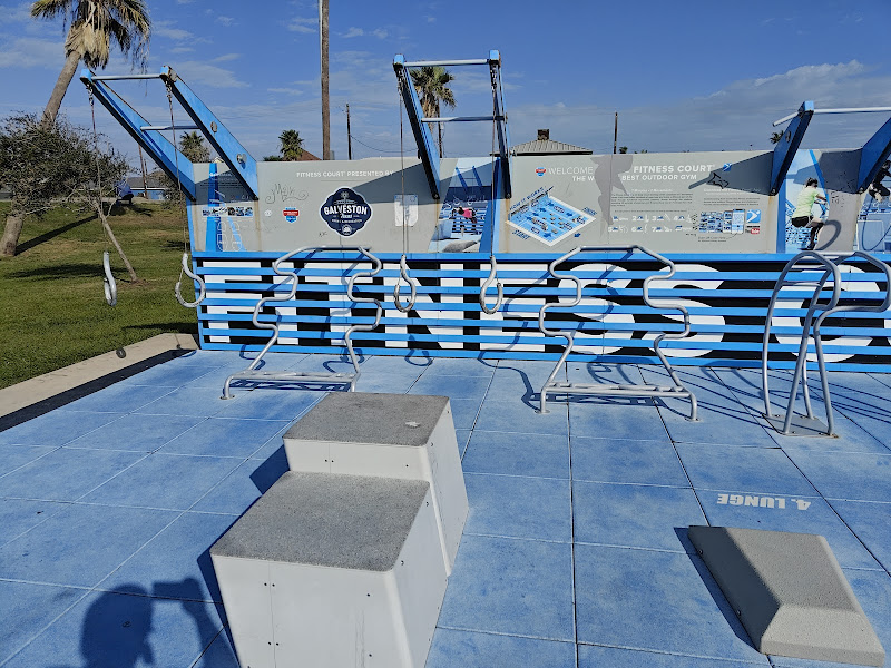 Fitness Court at Menard Park - Gym in Galveston