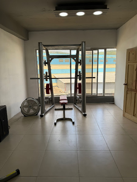 MIAMI FITNESS CENTER - Gym in Ocho Rios