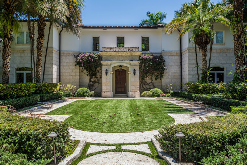 Riley Smith Group | Best Miami Realtors