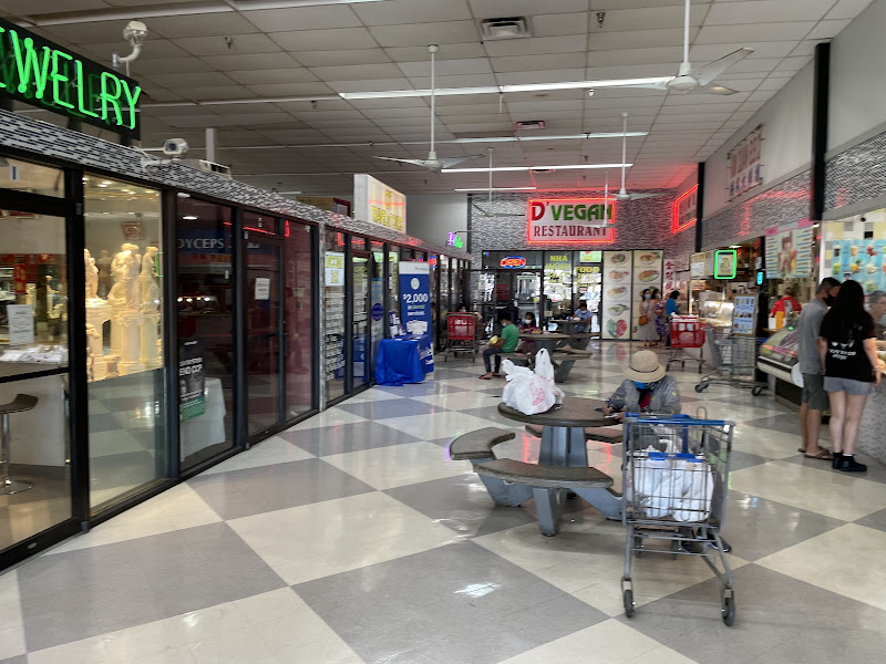 Walnut Street Mall - Shopping mall in Dallas