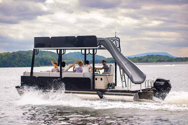 Lakeshore Marina - Boat rental service in Chattanooga