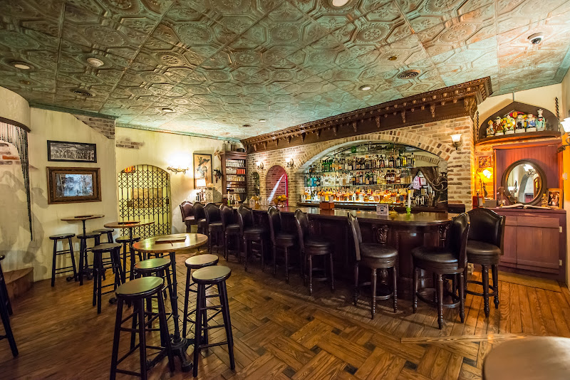 Congress Street Up - Cocktail bar in Savannah