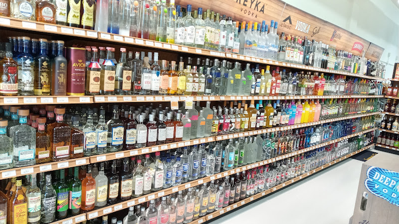 SUNSHINE SPIRITS - Liquor store in Charleston