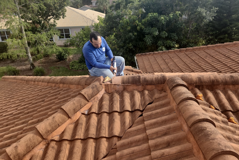 R4 Roofing and Reconstruction - Roofing contractor in Naples