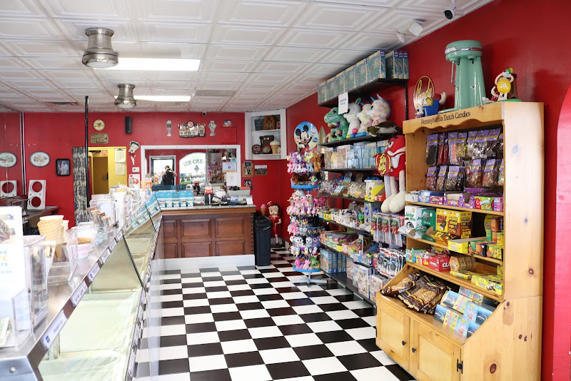 Sweet Annie's Ice Cream Parlour - Ice cream shop in Marco Island