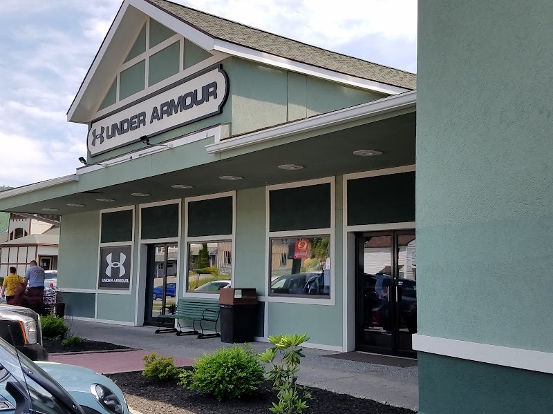 Under Armour Factory House - Adirondack Outlet Mall - Clothing store in Lake George