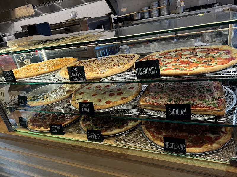 Taste of NY pizza