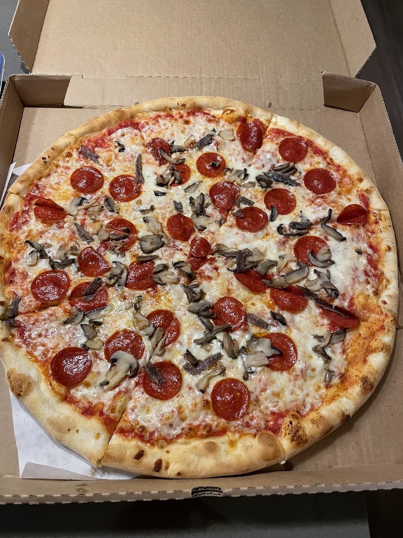 Carmine's Pizzeria photo