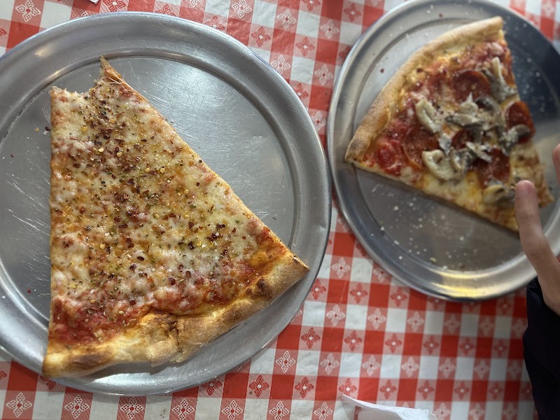 Carmine's Pizzeria photo