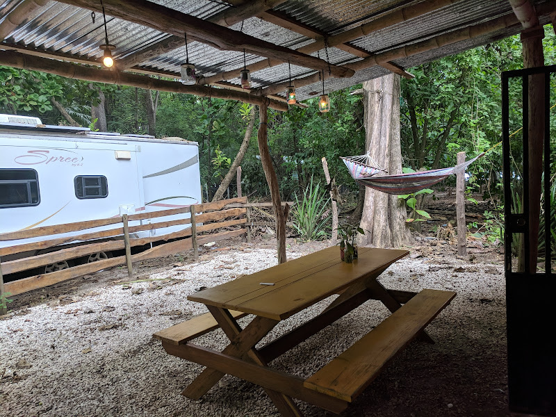 Zeneidas Camping - Hotel in Puntarenas Province