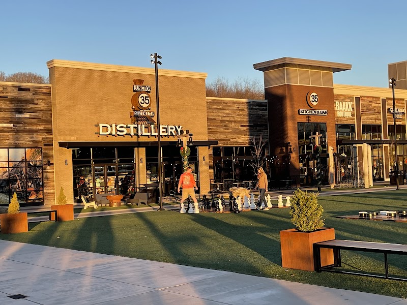 Junction 35 Kitchen & Bar - Bar & grill in Pigeon Forge