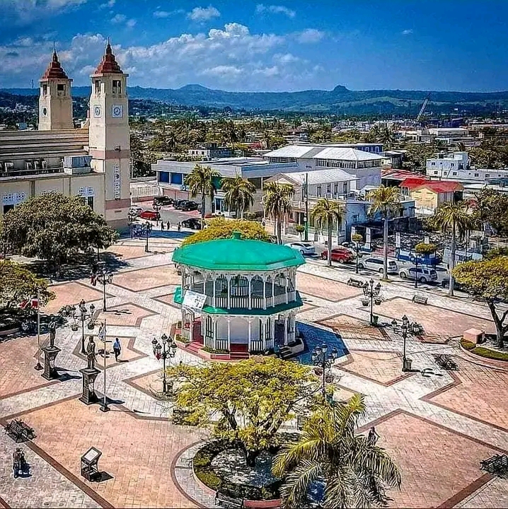 Puerto pla photo