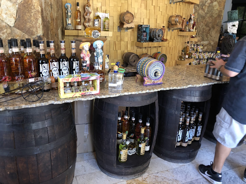El Faro - Liquor store in 23450 Cabo San Lucas