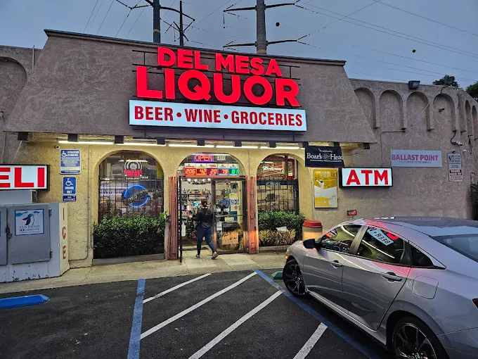 Del Mesa Liquor - Liquor store in San Diego