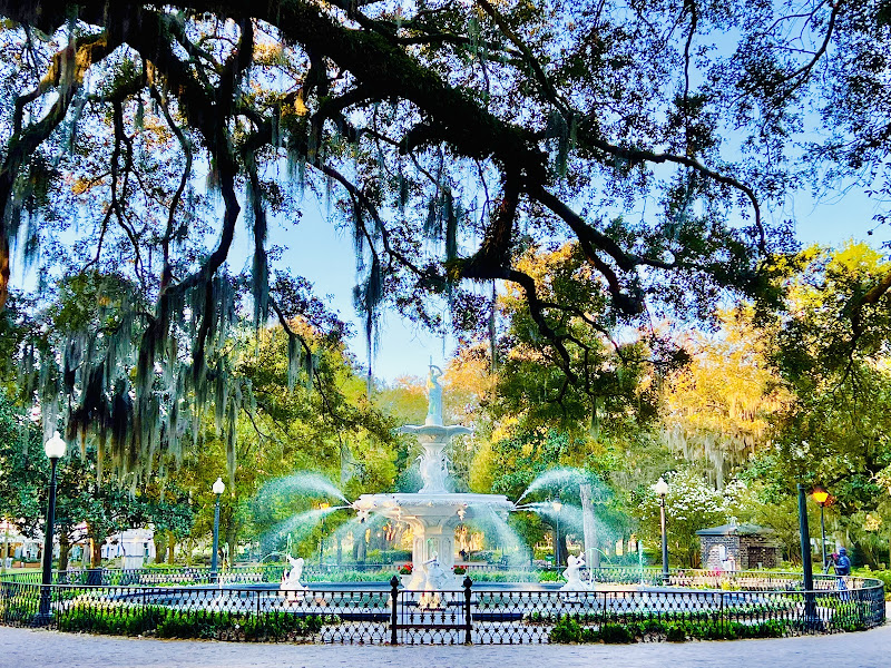 Fountain at Forsyth Park - Tourist attraction in Savannah