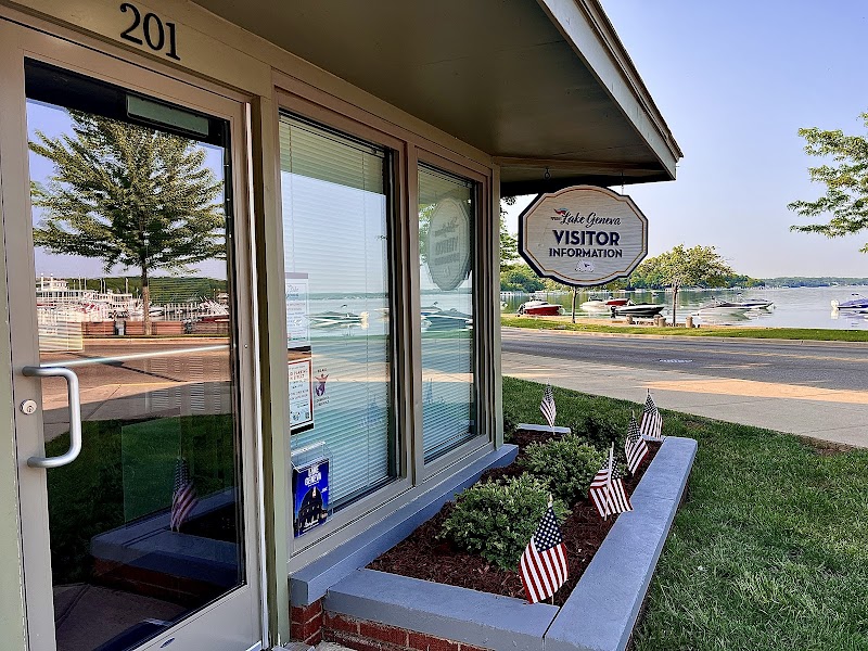 VISIT Lake Geneva Wisconsin - Visitor center in Lake Geneva