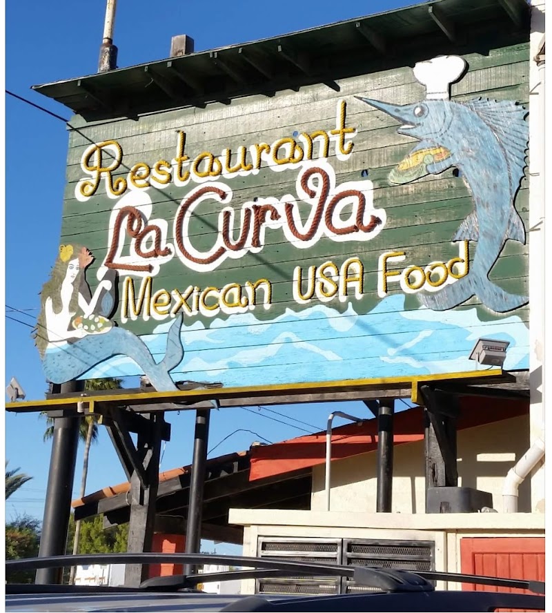 La Curva Restaurant & Sport Bar - Mexican restaurant in Centro