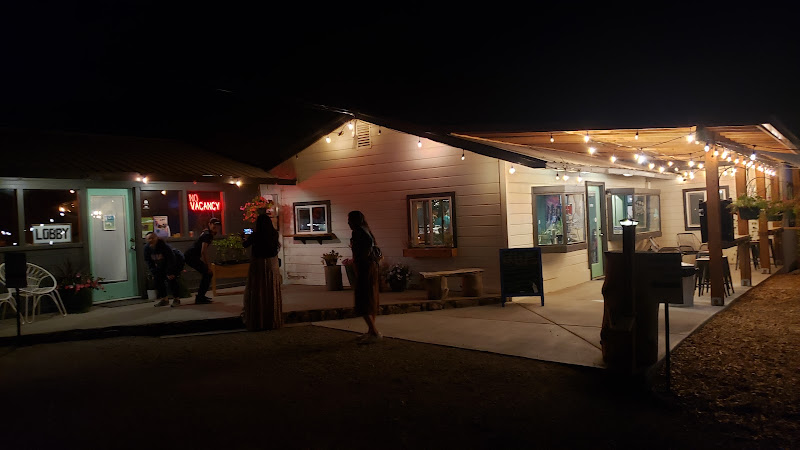 El Camino Lounge & Grill at Motel SOCO