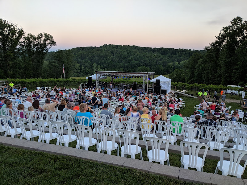 Shawnee Bluff Vineyard