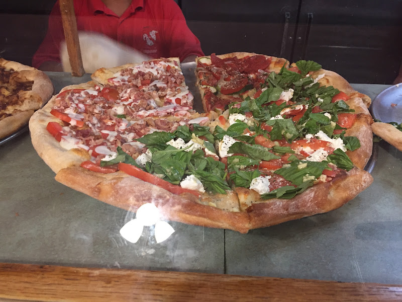 Franco's Pizza and Bar