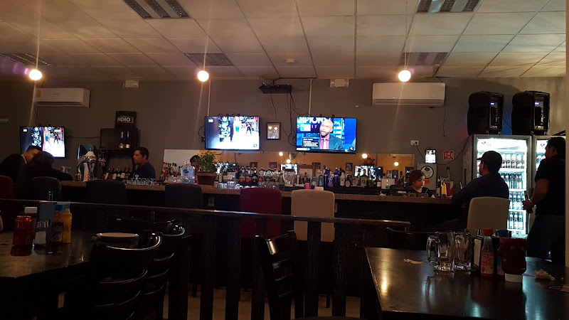 Ricky's And Beer - Sports bar in José López Portillo