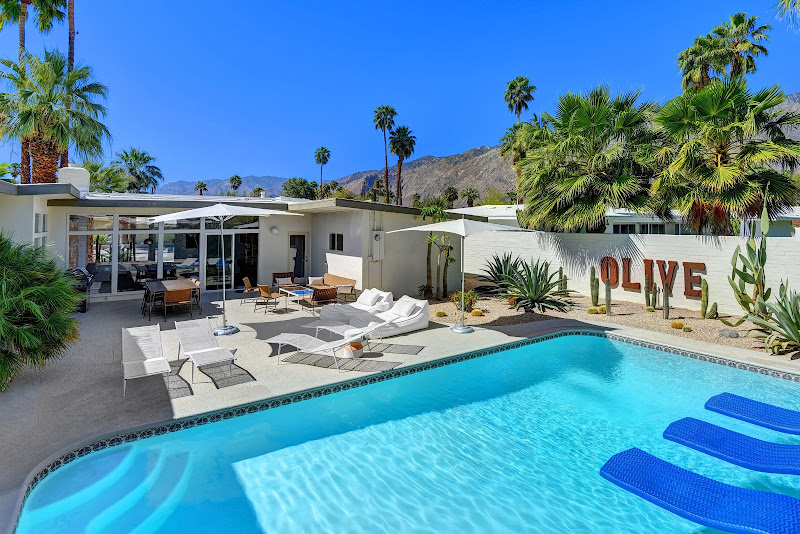 Altamira Vacation Rentals - Vacation home rental agency in Palm Springs