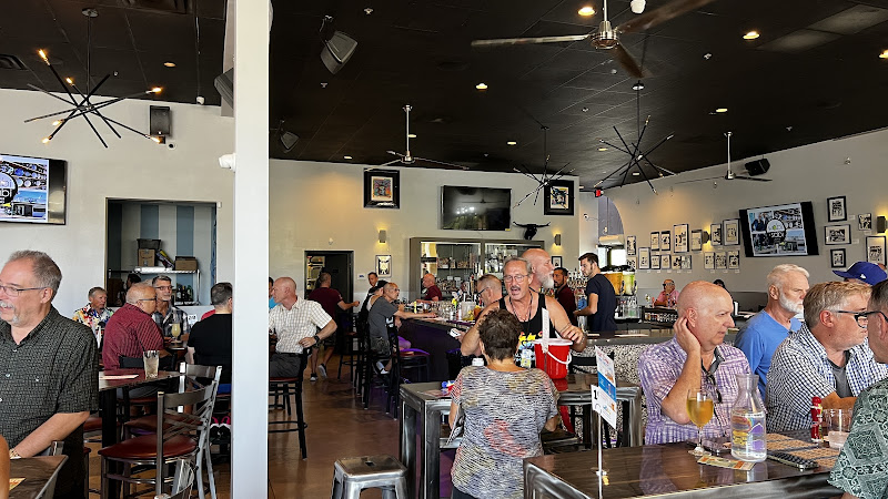 The Roost Lounge - Bar in Cathedral City