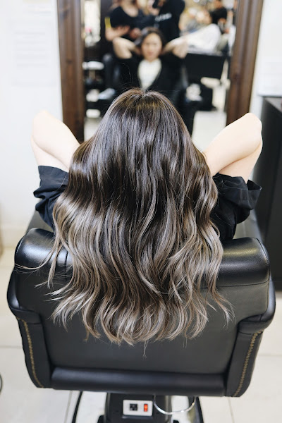 HAIR BY MINA COLORIST TEAM