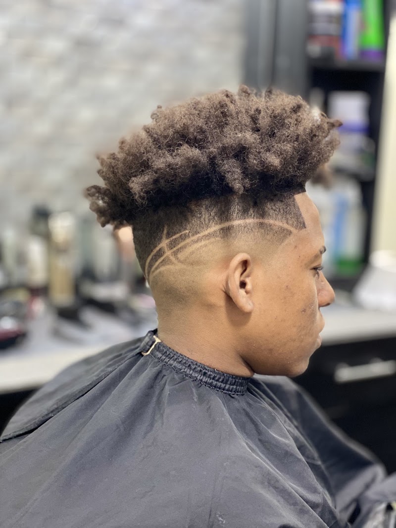 El Chino Barbershop - Barber shop in Calle Rafael Aguilar