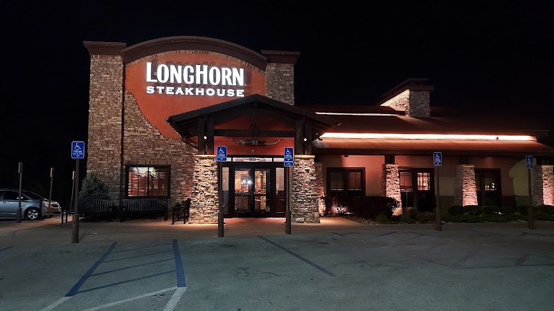 LongHorn Steakhouse - Steak house in Branson