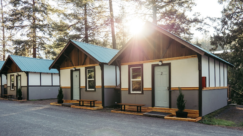 LOGE Leavenworth Riverside Cabins - Hotel in Leavenworth
