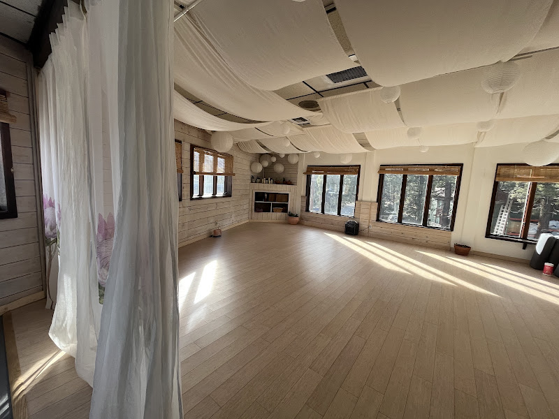 Après Zen Yoga & Wellness Studio - Yoga studio in Mammoth Lakes