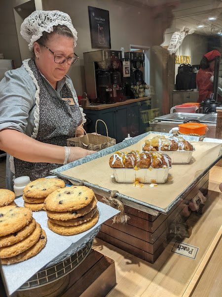 Clara Belle's Cinnamon Bread - Bakery in Branson