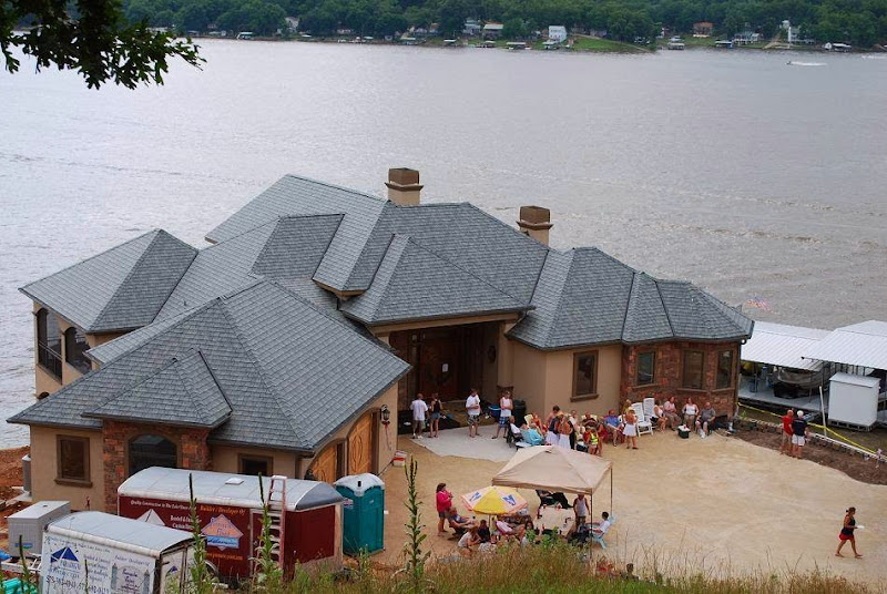Above & Beyond Roofing - Roofing contractor in Osage Beach